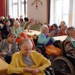 Kontakt naděloval v Domě pro seniory ve Vratislavicích